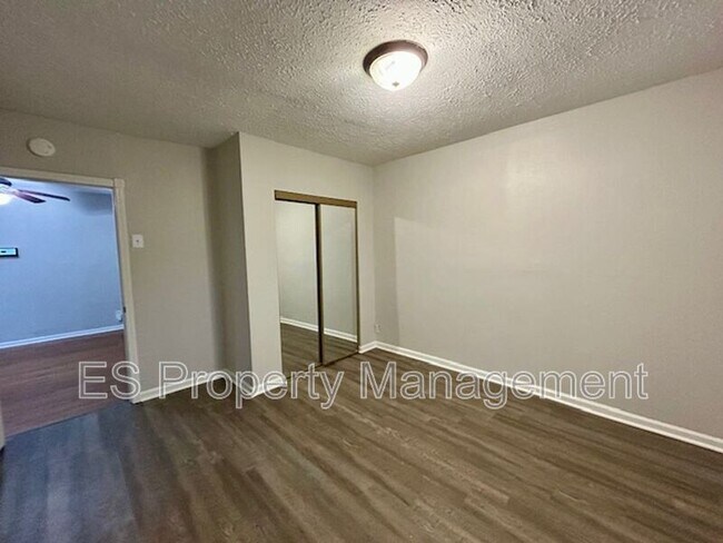 Building Photo - 1502 Lexington Ave