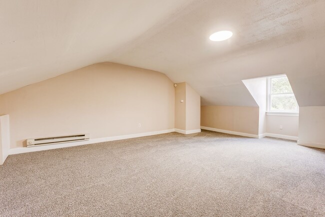 Building Photo - 2318 Leticoe St