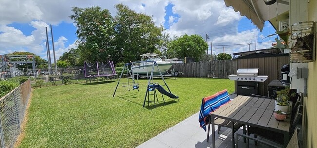 Building Photo - 9721 SW 37th Terrace
