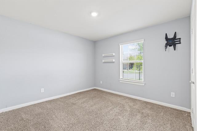 Building Photo - 704 Range Dr