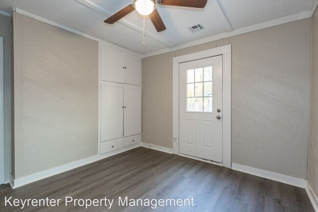 Building Photo - 3 br, 1 bath House - 443 S 53rd West Ave