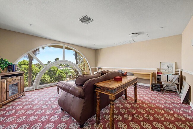 Building Photo - 4200 N Miller Rd