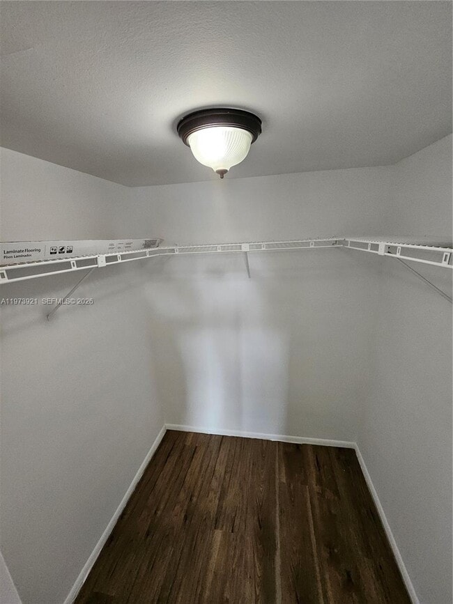 Building Photo - 7911 N Colony Cir