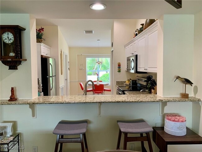 Building Photo - 7050 Lone Oak Blvd