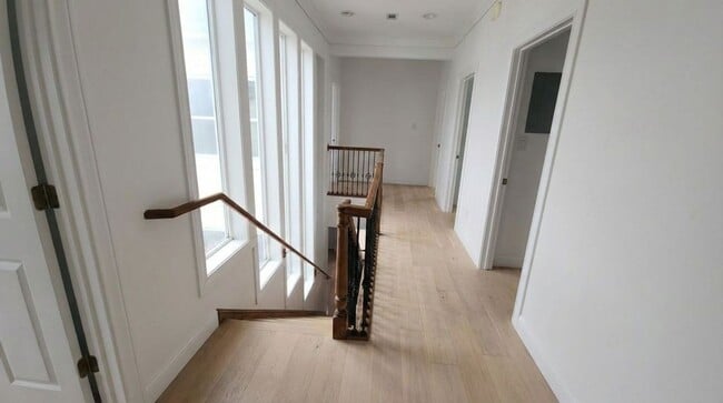 Building Photo - Spacious House across the street from UT - large deck and balcony with great views.