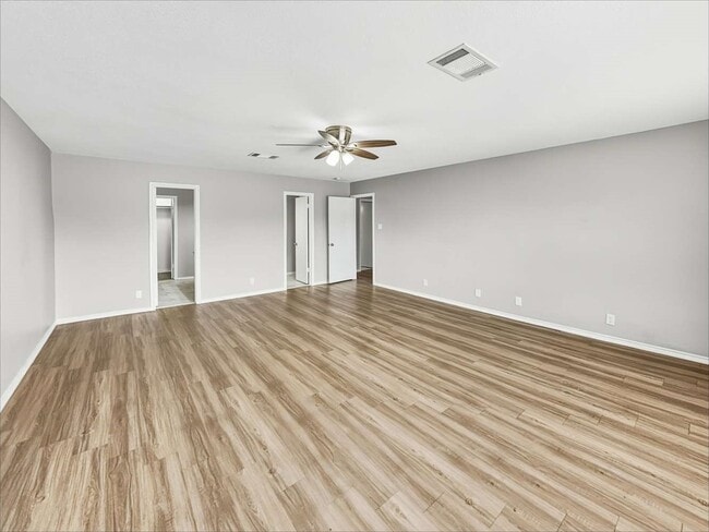 Building Photo - 1405 Comfort St