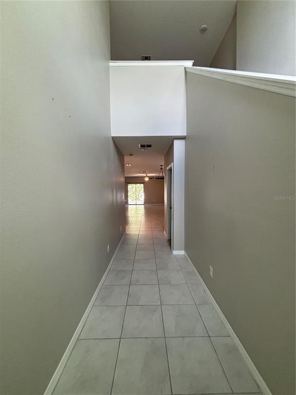 Building Photo - 572 Argyll Dr