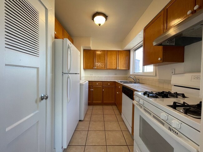 Building Photo - 3BR/1BA unit less than 3 mi from LANL and downtown! (4477 Yucca Unit B)