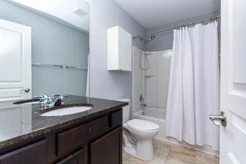 Building Photo - 951 Barclay Cir