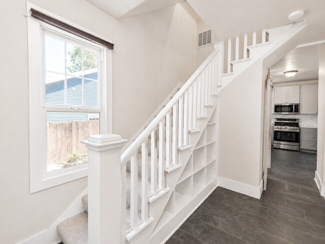 Building Photo - Heart of Bend Oasis: 3-Bedroom Home with Live-Edge Accents, New Carpet, and Fenced-In Parking