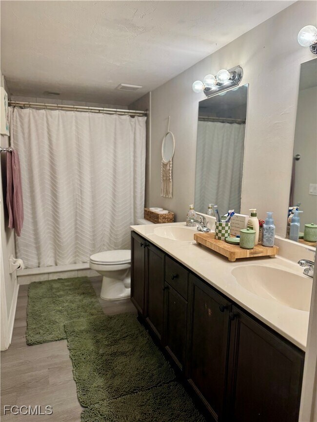 Building Photo - 28260 Pine Haven Way