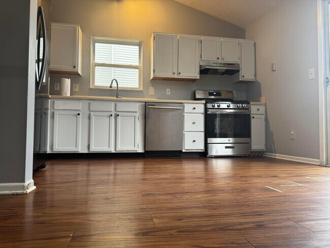 Building Photo - 757 Tricolor Dr