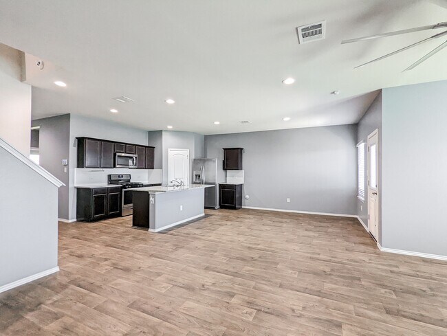 Building Photo - 14541 Montclair Way