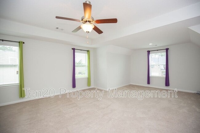 Building Photo - 10258 Green Meadow Ct