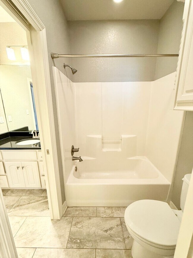 Building Photo - 7332 Kingsport Ln