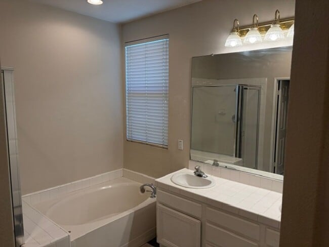 Building Photo - 37799 Amber Ln