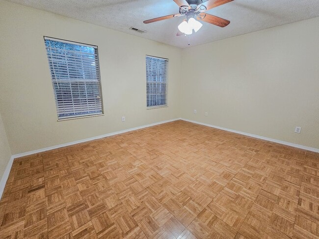 Building Photo - 857 Ashley Michelle Ct
