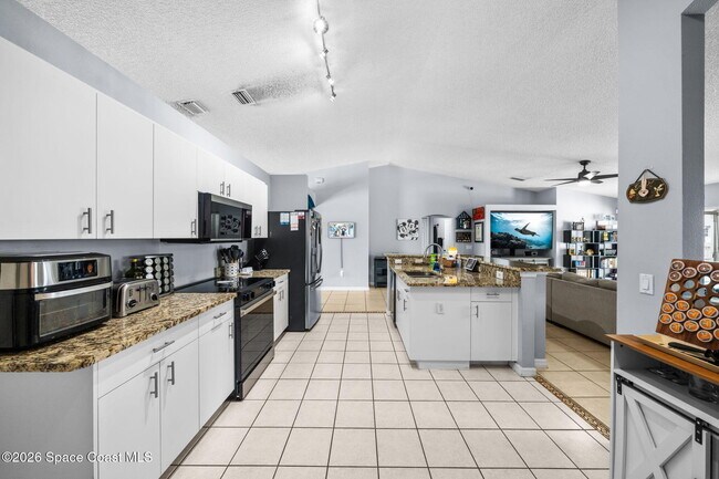 Building Photo - 831 Koln Ct NW