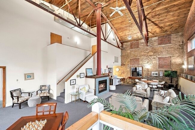 Building Photo - 7 S Stone Mill Dr