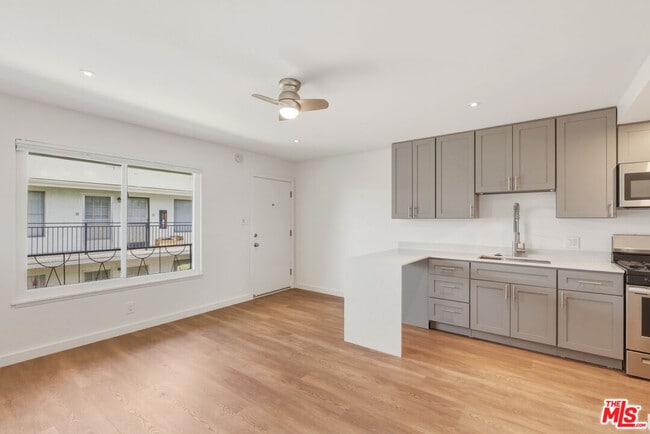 Building Photo - 1427 9th St