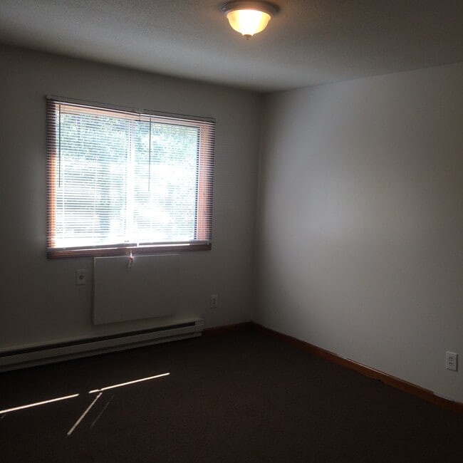 Building Photo - 168 Mulloy Rd