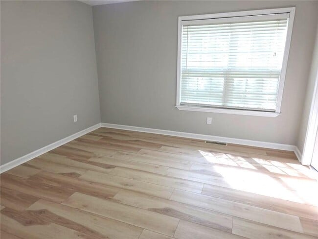 Building Photo - 6009 Deer Springs Ln NW