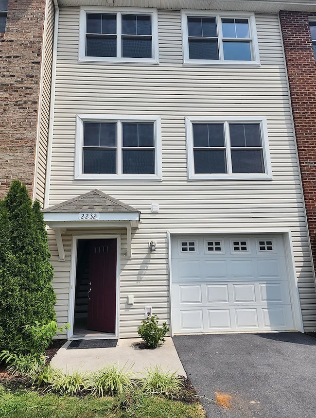 Primary Photo - 2232 Lapis Ln