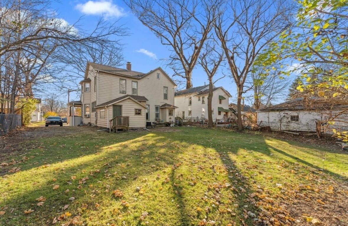 Building Photo - 711 Napoleon St