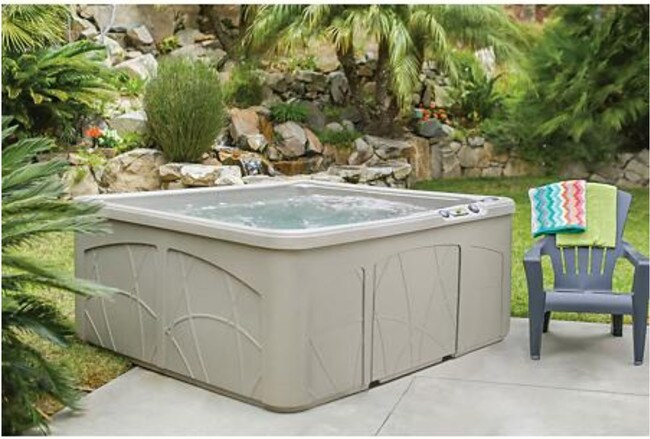 Kind of hot tub we have - awesome! - 712 Zanzibar Ct