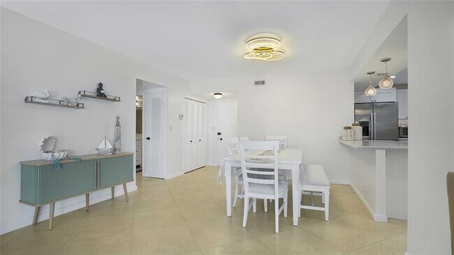 Building Photo - 3430 Galt Ocean Dr