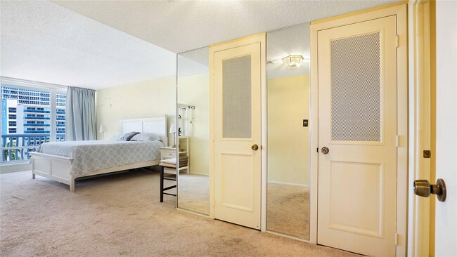 Building Photo - 4020 Galt Ocean Dr