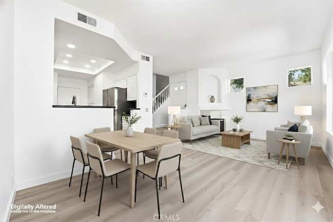 Building Photo - 2 Carlsbad Ln