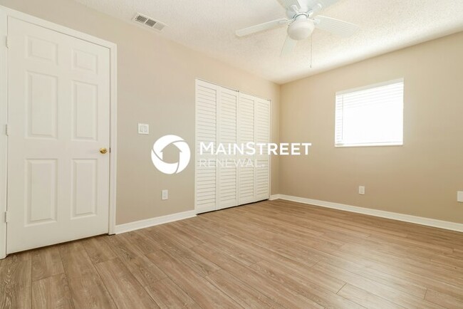 Building Photo - 1411 Cromwell Dr