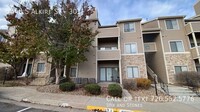 Building Photo - **Cozy Condo Available NOW** Minutes to Re...