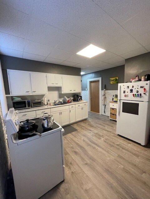 Building Photo - 1205 Hutton St