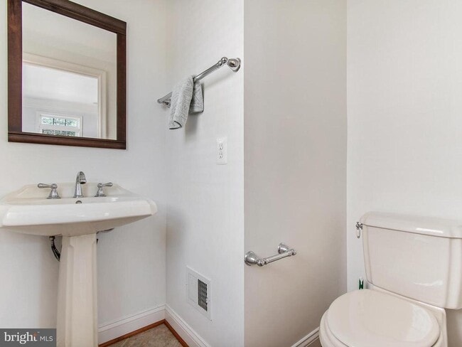 Building Photo - 25813 Mews Terrace