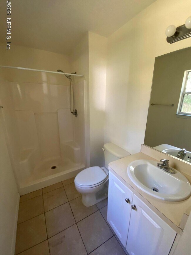 Building Photo - 908 Helen St