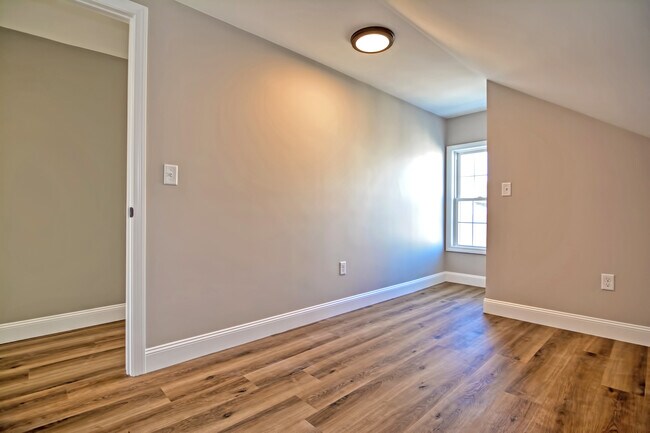 Building Photo - 81 Preston St