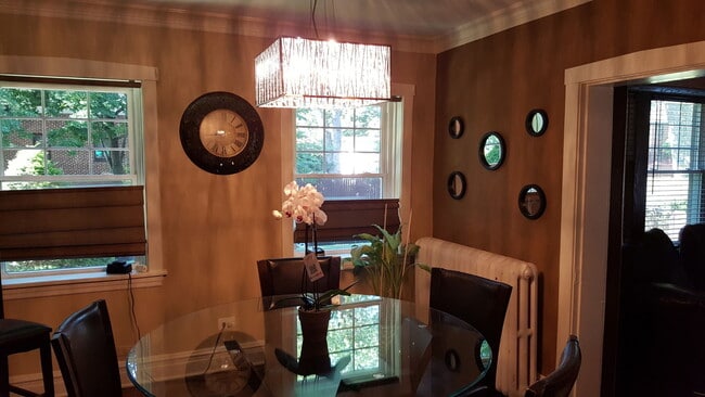 Building Photo - 10156 S Hoyne Ave