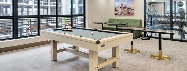 Building Photo - 3100 Lake Villa Dr