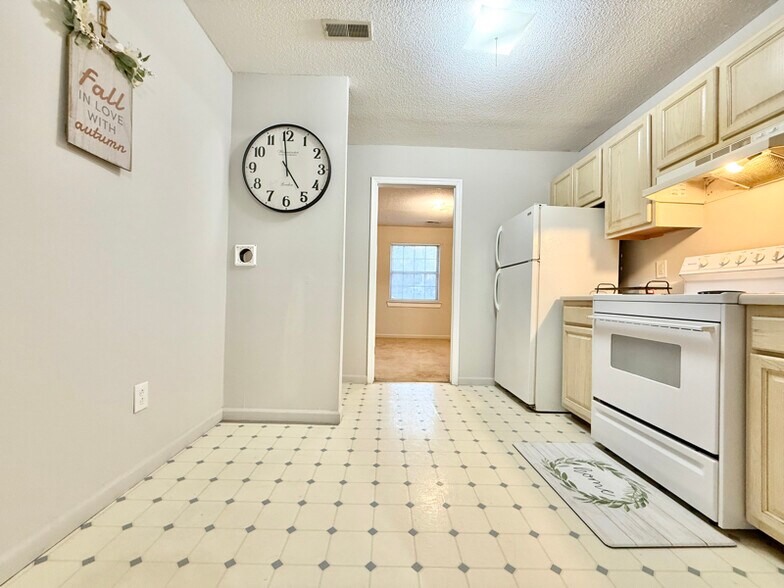 Building Photo - 102 Carter Sells Rd