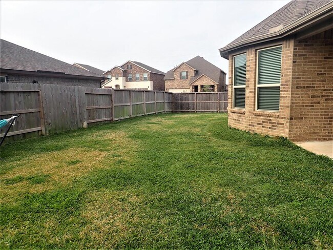 Building Photo - 24911 Prairie Briar Cir