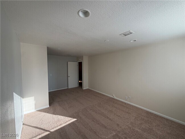 Building Photo - 908 Vegas Valley Dr