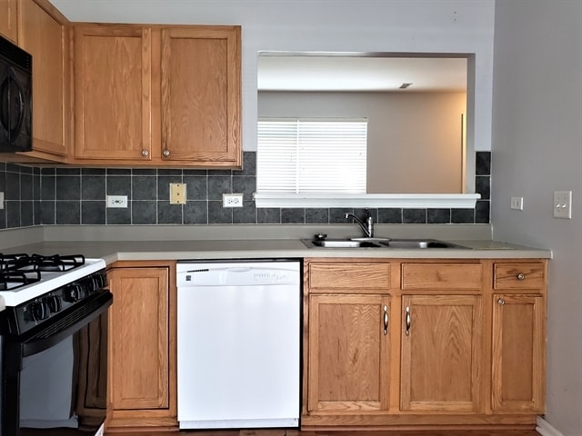 Building Photo - 7215 Manchester Dr