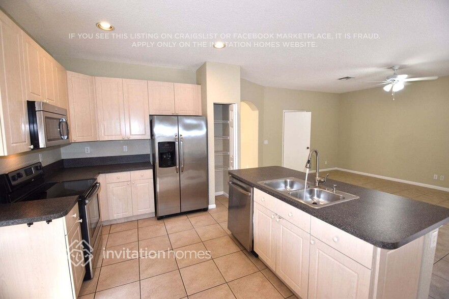 Building Photo - 4078 Lake Tahoe Cir