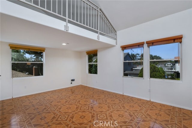 Building Photo - 9640 Farragut Dr