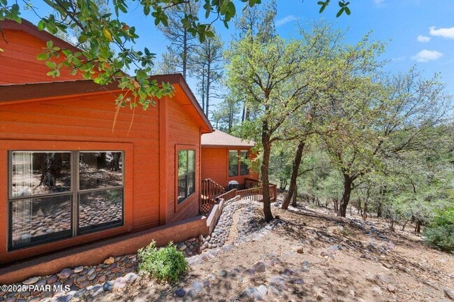 Building Photo - 1480 Cougar Trail