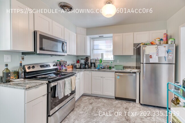 Building Photo - 1525 Channing St NE