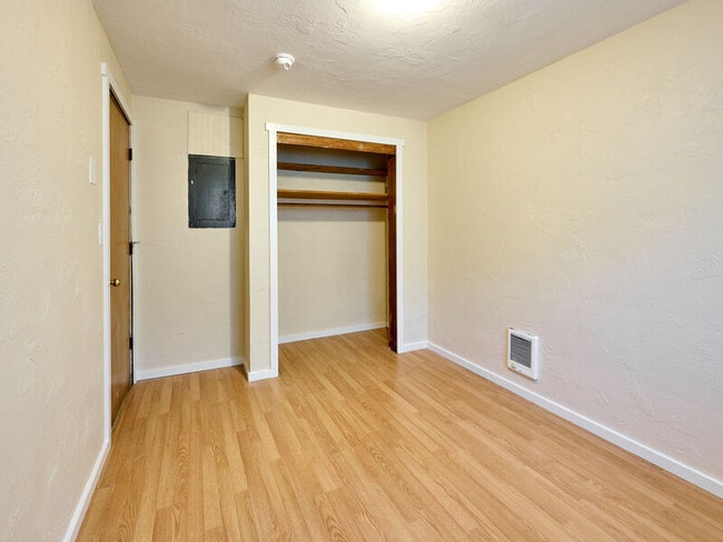 Building Photo - 485 1st St