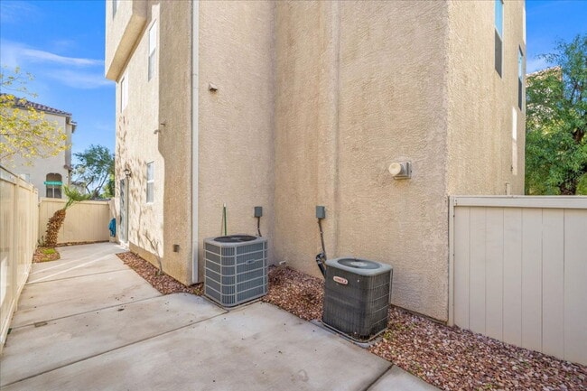 Building Photo - 4790 Greencombe Ct